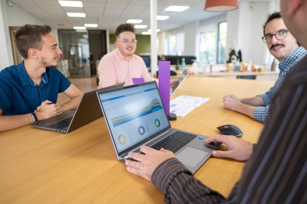 Un contrôle efficace de la numérisation, l'impression et la copie pour l'ensemble de vos périphériques